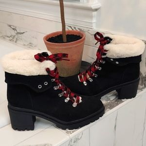 Boot, size 9, new without box